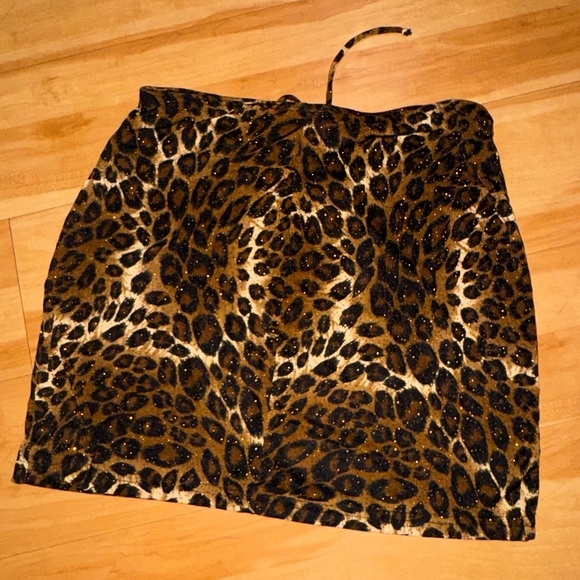 Tube Top/Mini Skirt - Picture 3 of 3